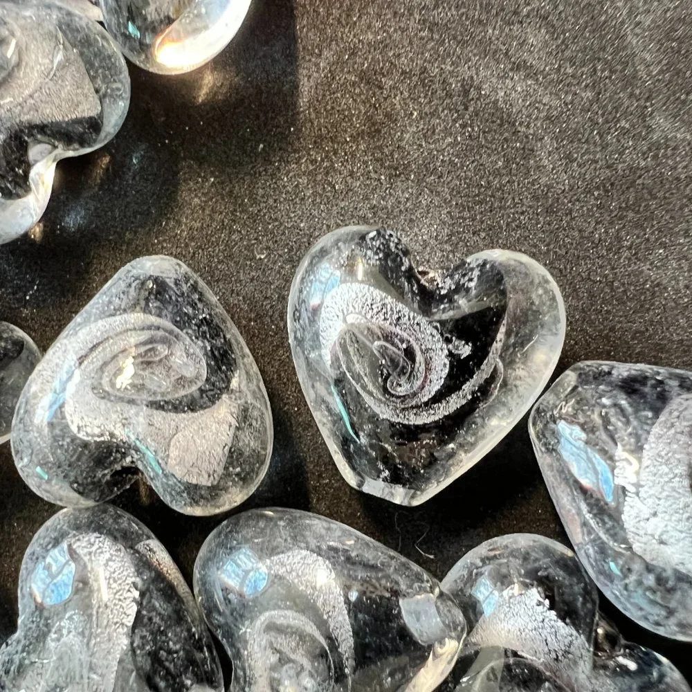 NWOT📌 30 Beautiful Marble Glass Hearts 20 x 17 mm for Jewelry Making - Craft